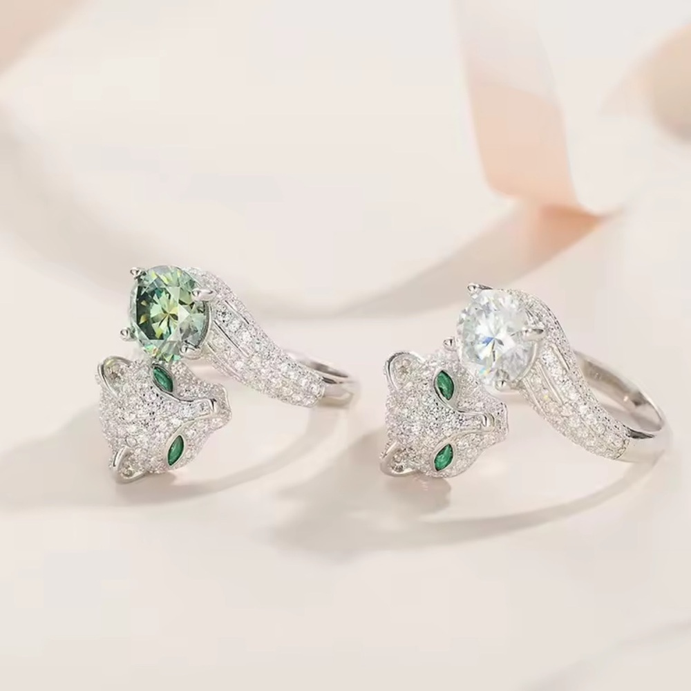 Green Gemstone - Picture 2 of 4
